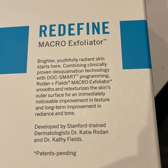 Rodan and Fields Macro Exfoliator - Picture 2 of 7